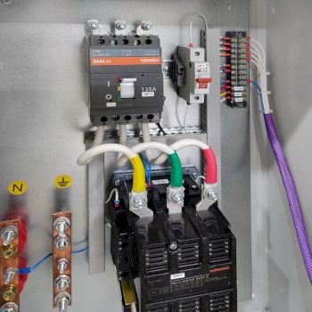 Ящик управления АД с к/з ротором Я 5113-4174    УХЛ4          Т.р.93-125А    51; 55; 59 кВт